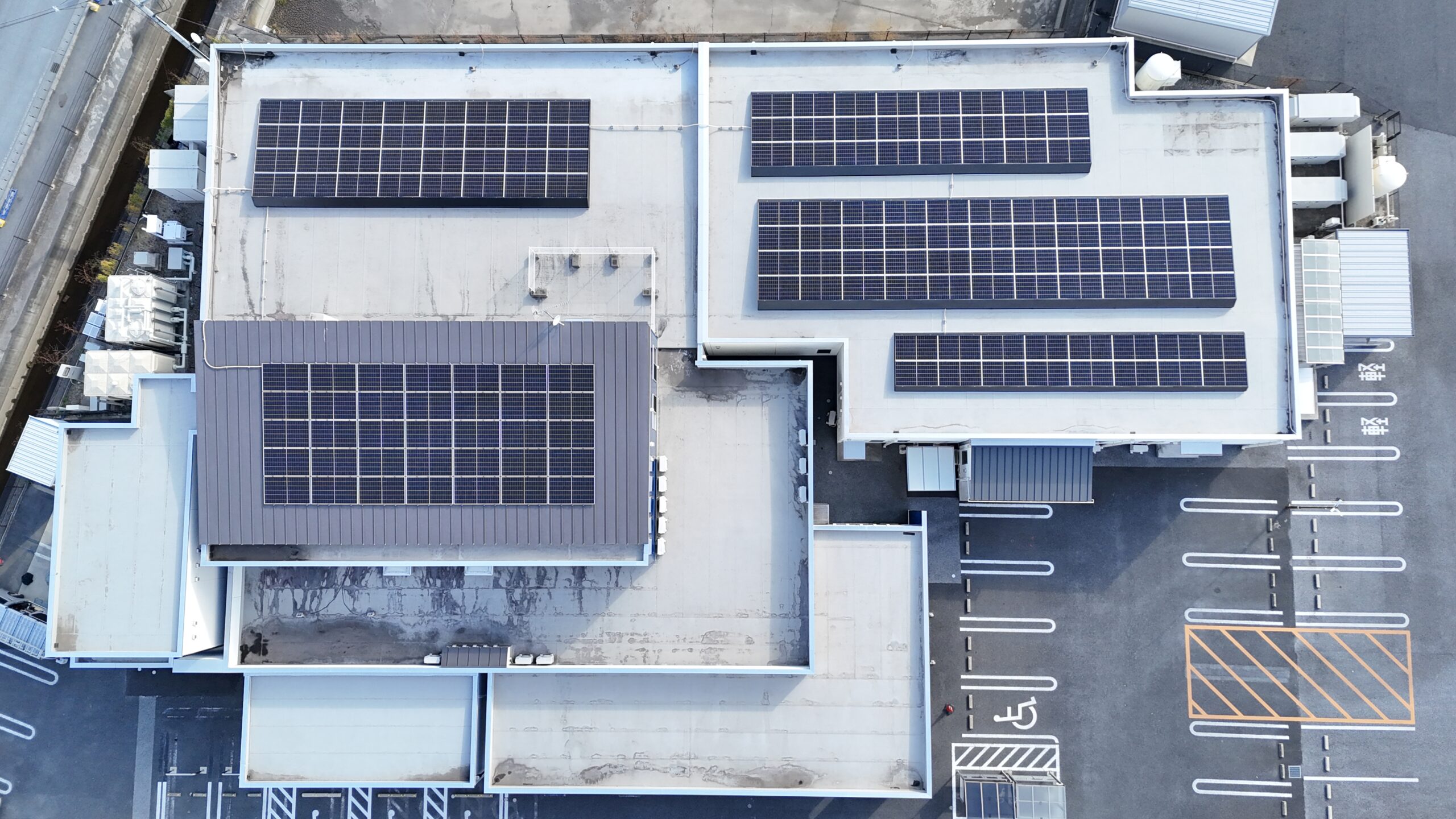 おぐら内科様 屋根置き太陽光発電